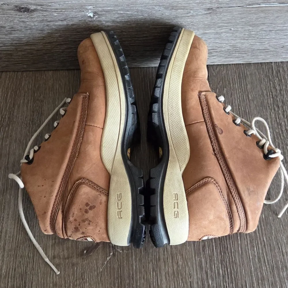 Nike ACG Women's High Top Hiking Boots Brown Size 6.5